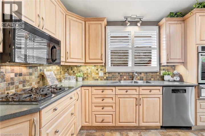 Photo 15 at 45 Tanglewood Terrace, Brier Park, Brantford