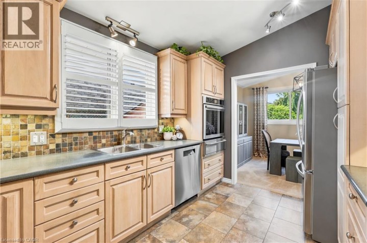 Photo 13 at 45 Tanglewood Terrace, Brier Park, Brantford