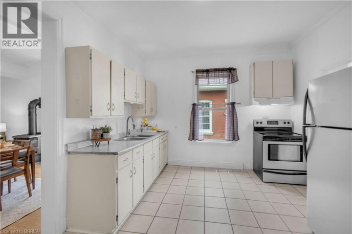 Photo 15 at 16 Ruth Street, Eagle Place East, Brantford