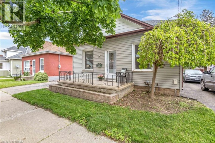 Photo 3 at 16 Ruth Street, Eagle Place East, Brantford