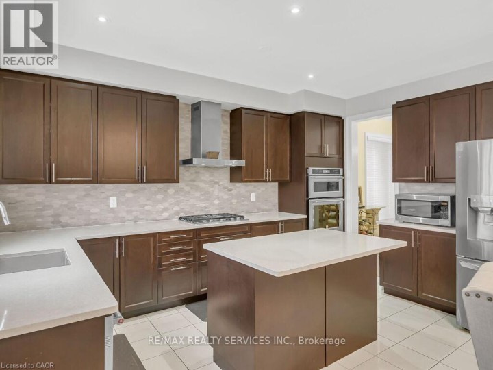 Photo 11 at 35 Wilmot Road, Empire South, Brantford