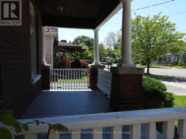 Photo 4 at 89 Grand Street, Brantford
