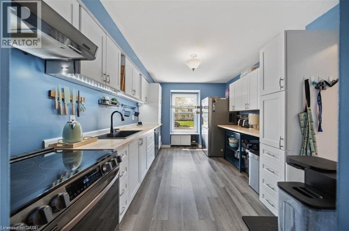 Photo 12 at C - 662 Grey Street, Echo Place, Brantford