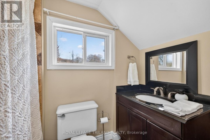 Photo 31 at 29 Marlboro Street, Woodstock - North, Woodstock