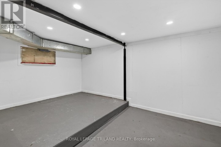 Photo 38 at 29 Marlboro Street, Woodstock - North, Woodstock