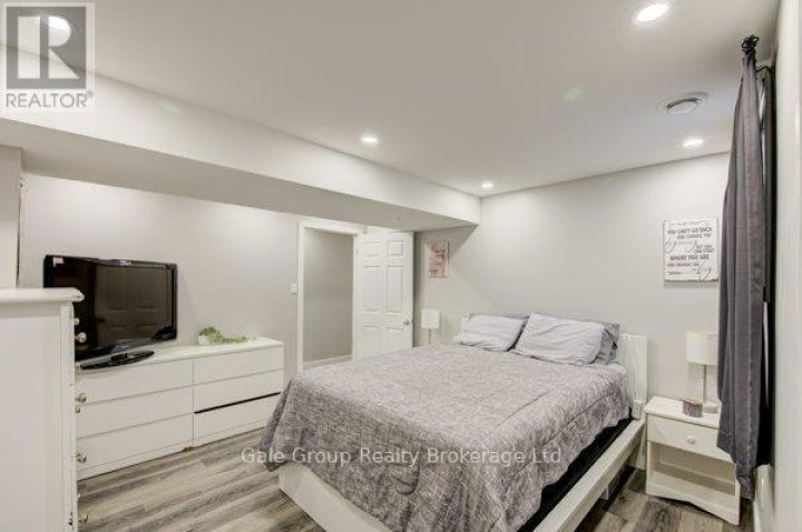 Photo 31 at 36 Potters Way, Woodstock - South, Woodstock