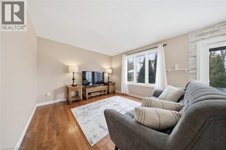 Photo 9 at 40 Mission Road, Mission Estates, Brantford