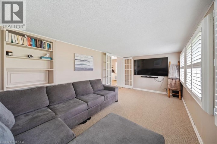 Photo 15 at 111 Tollgate Road, Sky Acres, Brantford