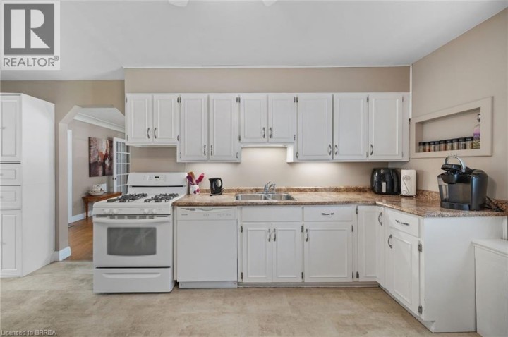 Photo 22 at 111 Tollgate Road, Sky Acres, Brantford
