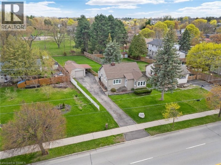 Photo 4 at 111 Tollgate Road, Sky Acres, Brantford
