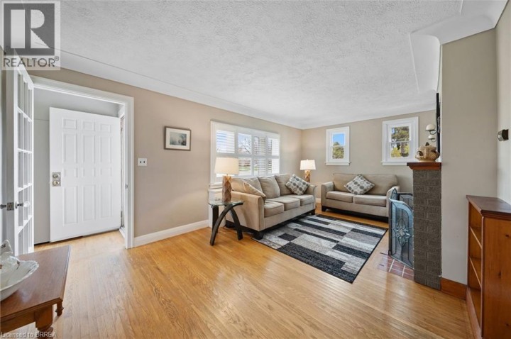 Photo 6 at 111 Tollgate Road, Sky Acres, Brantford
