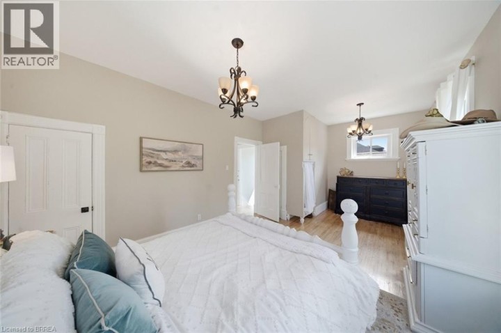 Photo 22 at 62 East Avenue, Victoria / Arthur, Brantford