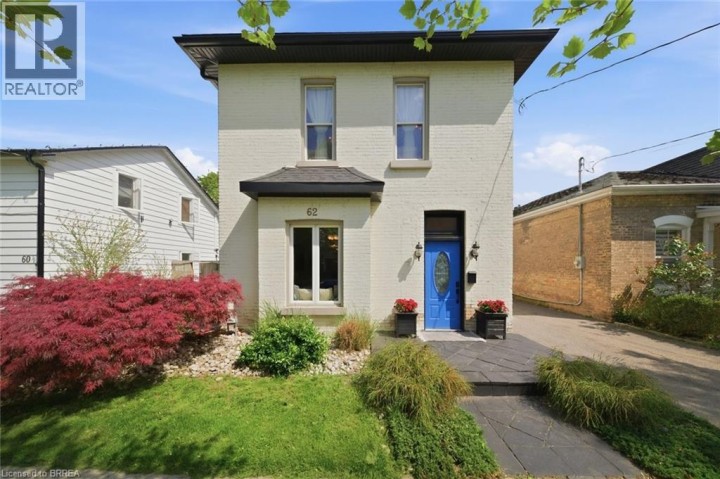 Photo 3 at 62 East Avenue, Victoria / Arthur, Brantford