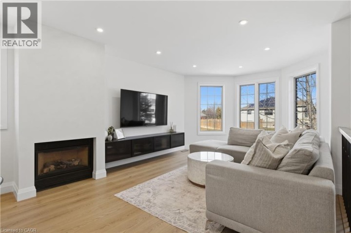 Photo 7 at 5 Bradbury Crescent, Innerkip (Fair Grounds), Woodstock