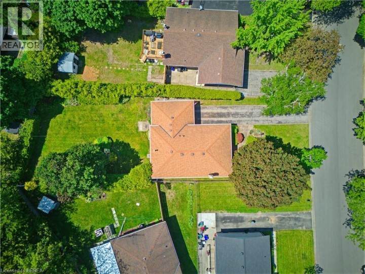 Photo 10 at 11 Marshall Street, Fairview / Greenbrier, Brantford