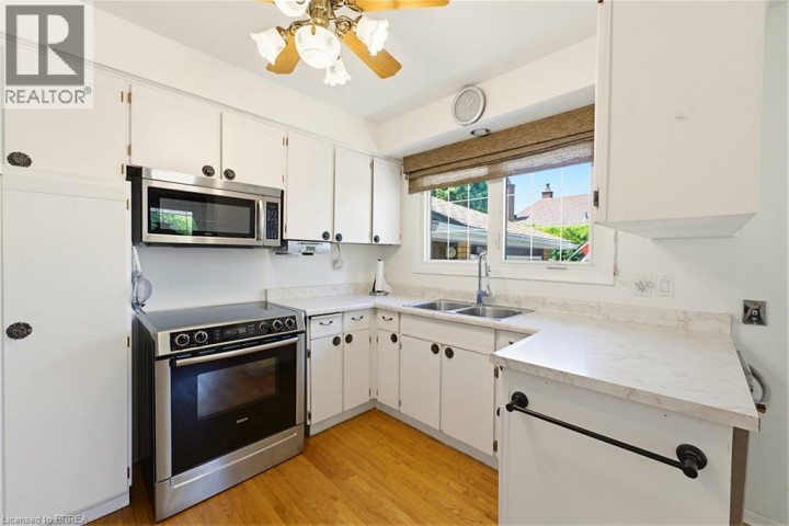 Photo 14 at 11 Marshall Street, Fairview / Greenbrier, Brantford