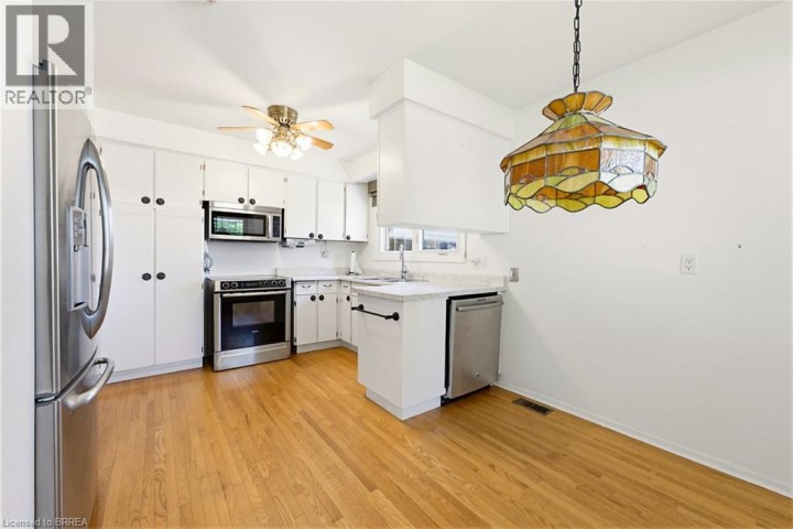 Photo 16 at 11 Marshall Street, Fairview / Greenbrier, Brantford