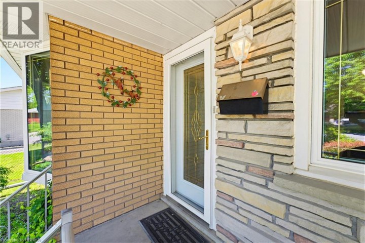 Photo 6 at 11 Marshall Street, Fairview / Greenbrier, Brantford
