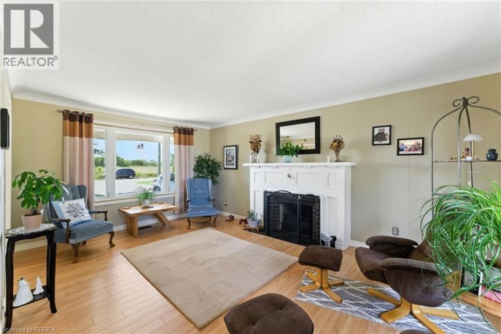 Photo 5 at 207 Robinson Road, Brant Pk / Rest Acres, Brantford
