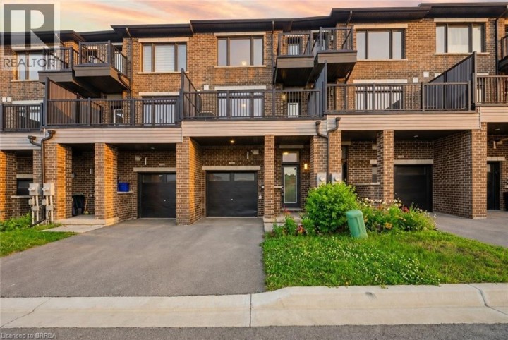 Photo 1 at 107 - 585 E Colborne Street, Victoria / Arthur, Brantford