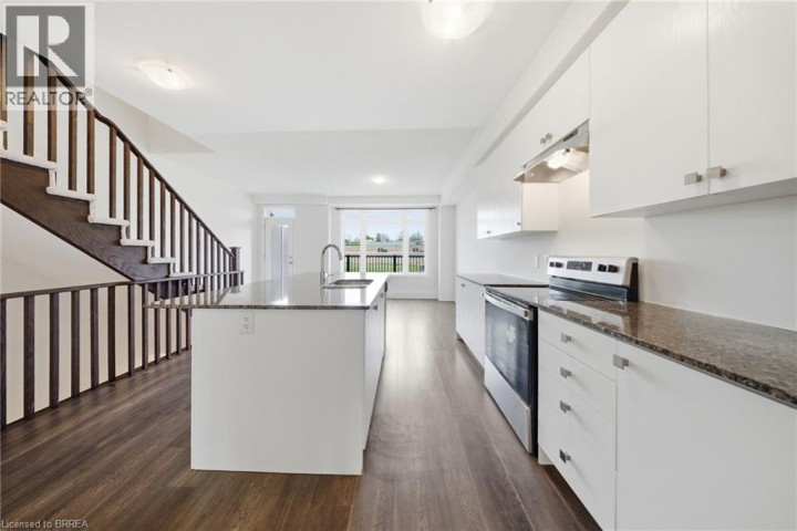 Photo 11 at 107 - 585 E Colborne Street, Victoria / Arthur, Brantford