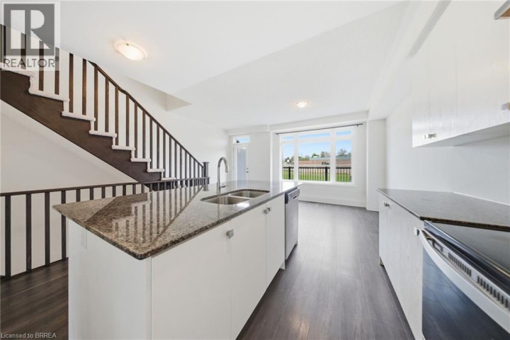 Photo 12 at 107 - 585 E Colborne Street, Victoria / Arthur, Brantford