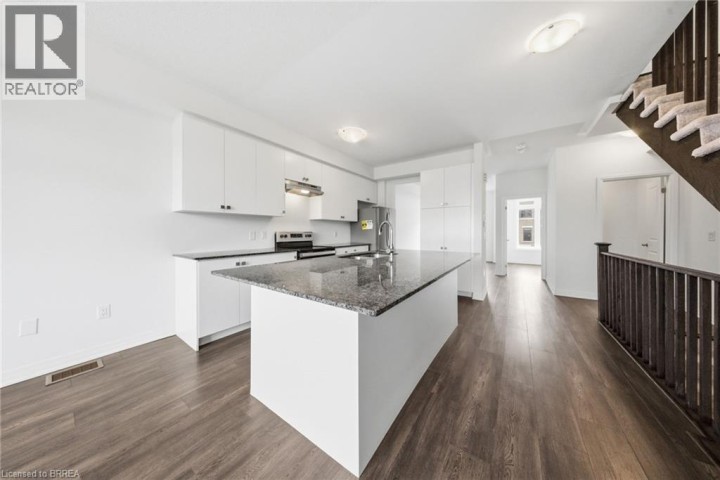 Photo 13 at 107 - 585 E Colborne Street, Victoria / Arthur, Brantford