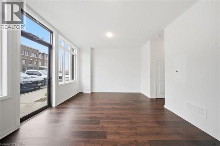 Photo 4 at 107 - 585 E Colborne Street, Victoria / Arthur, Brantford