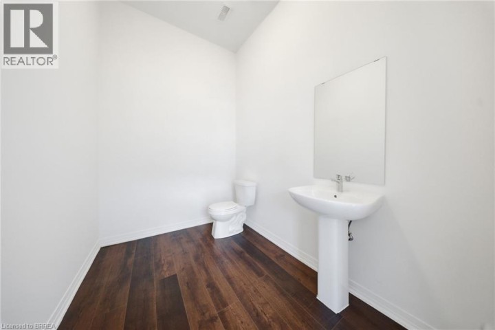 Photo 6 at 107 - 585 E Colborne Street, Victoria / Arthur, Brantford
