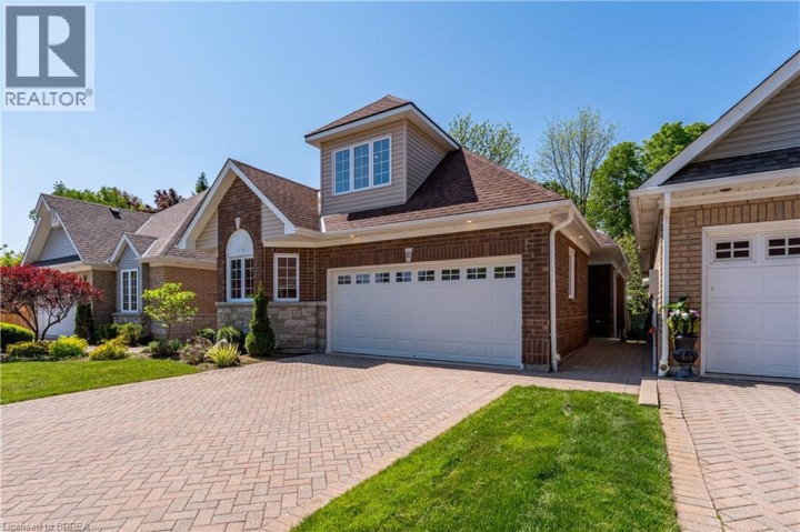 Photo 2 at 10 - 152 Dufferin Avenue, Holmedale, Brantford