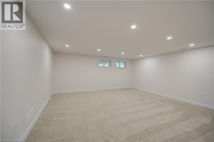 Photo 27 at 10 - 152 Dufferin Avenue, Holmedale, Brantford