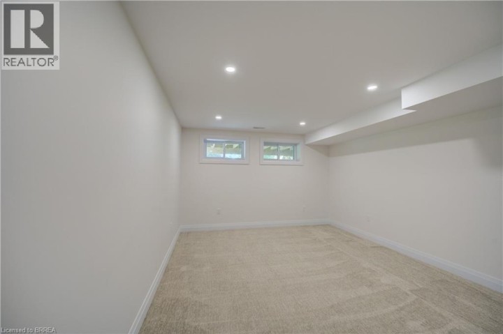 Photo 30 at 10 - 152 Dufferin Avenue, Holmedale, Brantford
