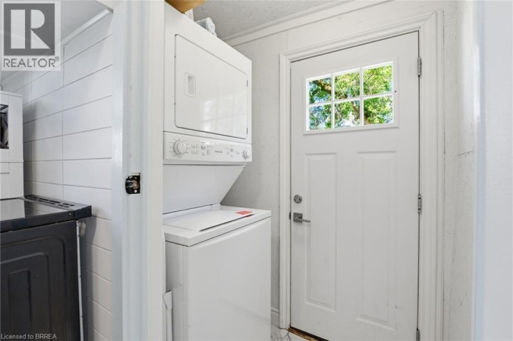 Photo 15 at 48 Seventh Avenue, Eagle Place East, Brantford