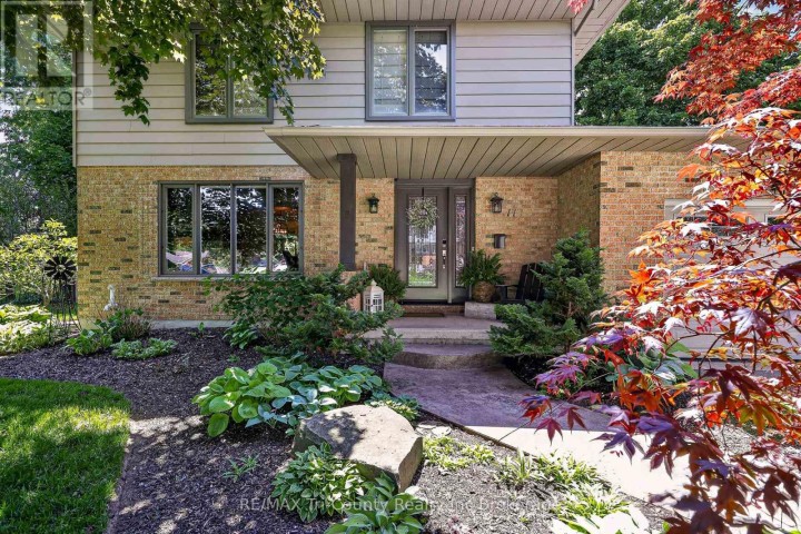 Photo 1 at 11 Adams Avenue, Tillsonburg