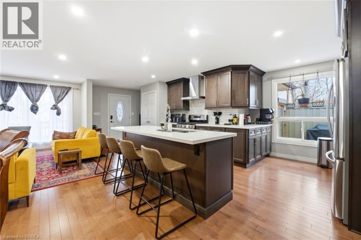 Photo 2 at 179 Banbury Road, Brantwood Park, Brantford