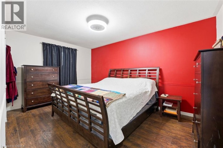 Photo 5 at 179 Banbury Road, Brantwood Park, Brantford