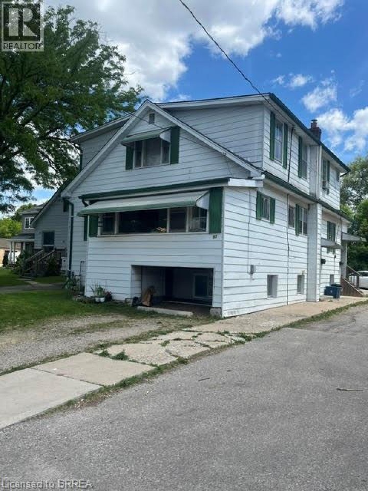 Photo 1 at 83 Stanley Street, Echo Place, Brantford