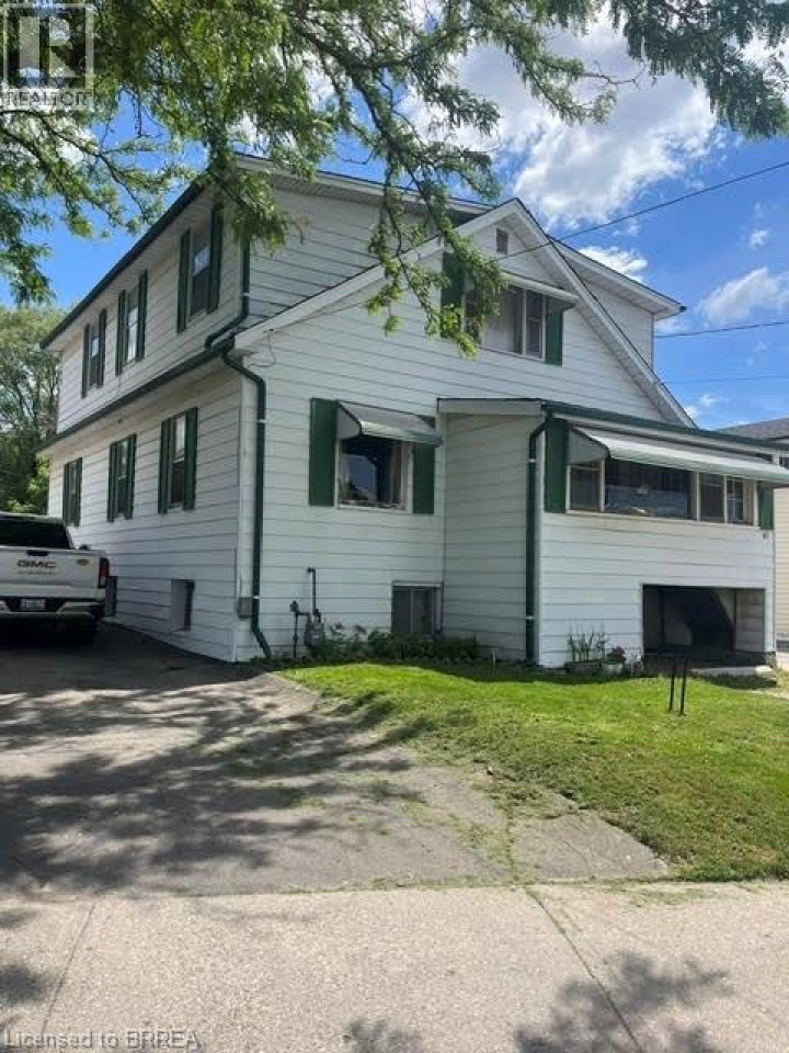 Photo 2 at 83 Stanley Street, Echo Place, Brantford