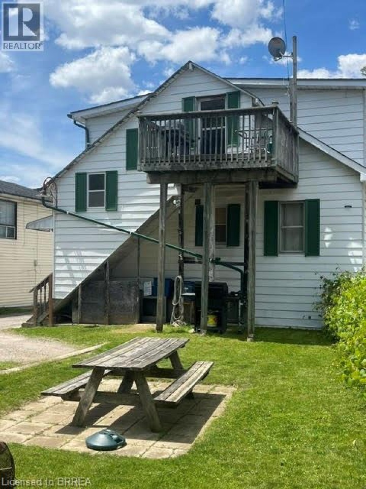 Photo 3 at 83 Stanley Street, Echo Place, Brantford