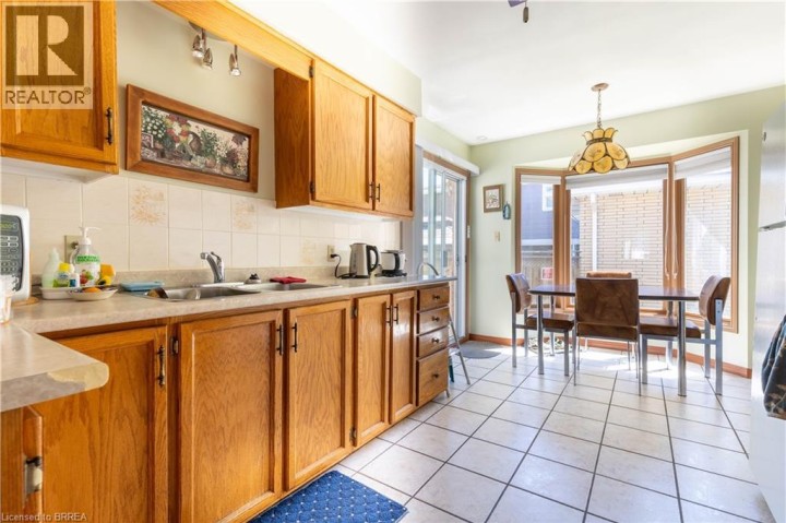 Photo 10 at 12 Spartan Drive, Brier Park, Brantford