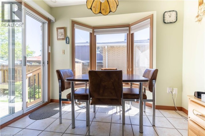Photo 11 at 12 Spartan Drive, Brier Park, Brantford