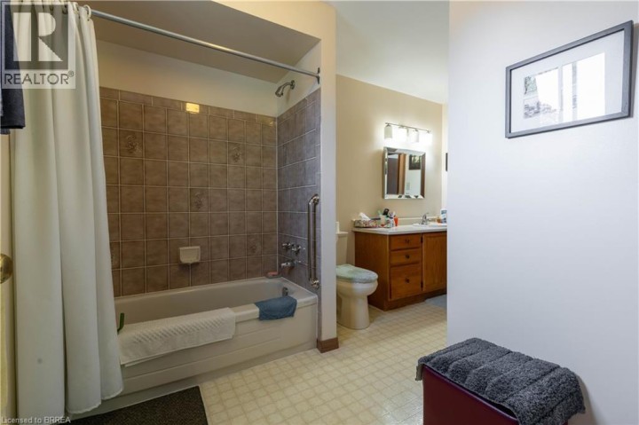 Photo 12 at 12 Spartan Drive, Brier Park, Brantford