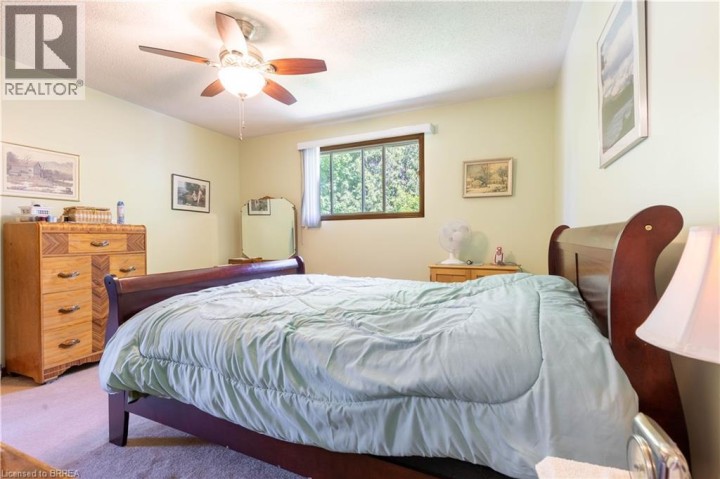 Photo 14 at 12 Spartan Drive, Brier Park, Brantford