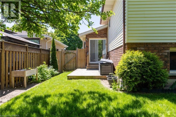 Photo 21 at 12 Spartan Drive, Brier Park, Brantford