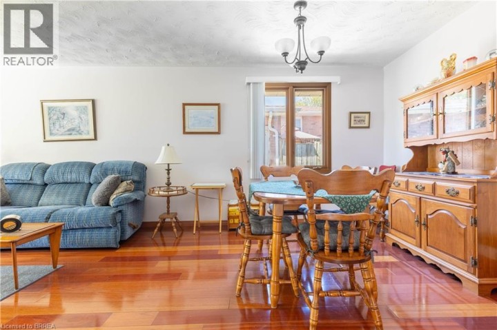 Photo 5 at 12 Spartan Drive, Brier Park, Brantford