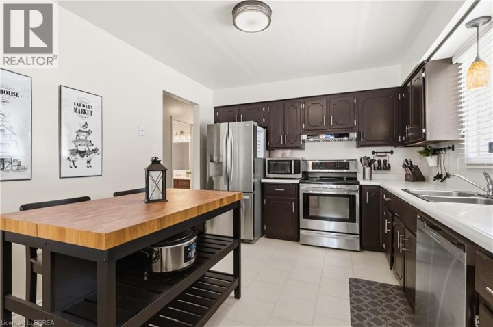 Photo 11 at 352 Brantwood Park Road, Lynden Hills, Brantford