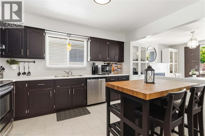 Photo 13 at 352 Brantwood Park Road, Lynden Hills, Brantford