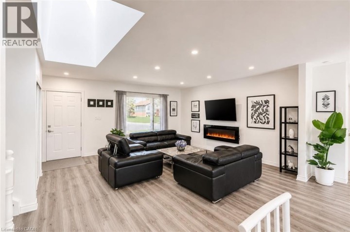 Photo 11 at 102 Allen Street, Tillsonburg