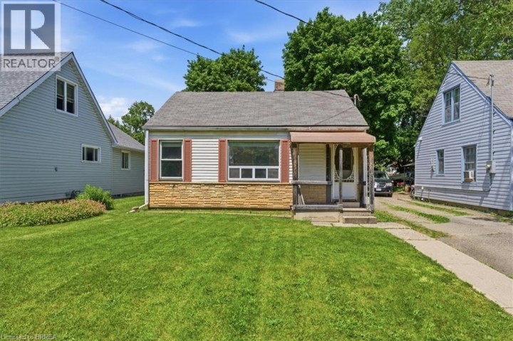 Photo 1 at 121 Wilkes Street, Holmedale, Brantford