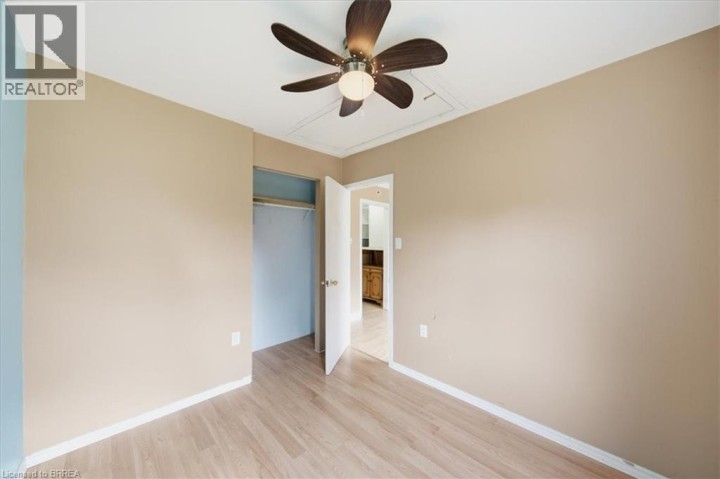 Photo 13 at 121 Wilkes Street, Holmedale, Brantford